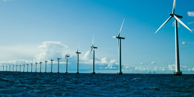 Offshore Wind Power Faces Funding and Technical Challenges Despite Federal Support