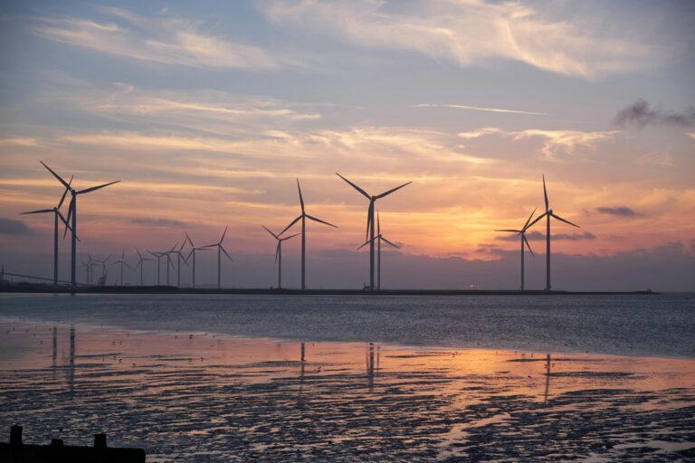 Bill Gates Helps Invent A New Windmill