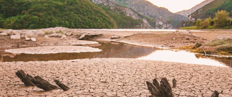 Colorado Faces Severe Drought Threat as Snowpack Levels Plummet