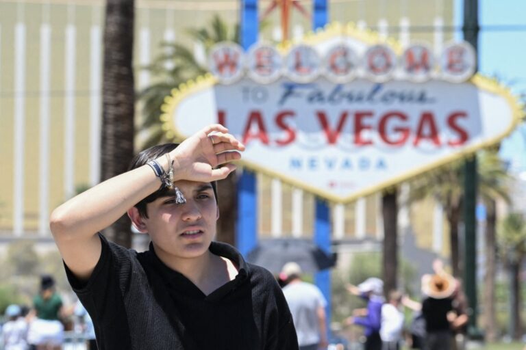 Las Vegas Heatwave Threatens Tourism and Residents